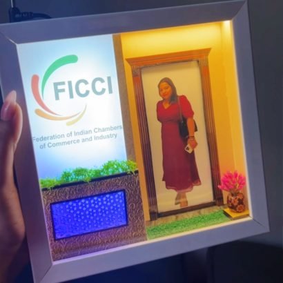 Aura Frame – Illuminated Moments Edition