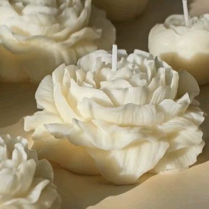 Lustre Peony Candle 1 pc