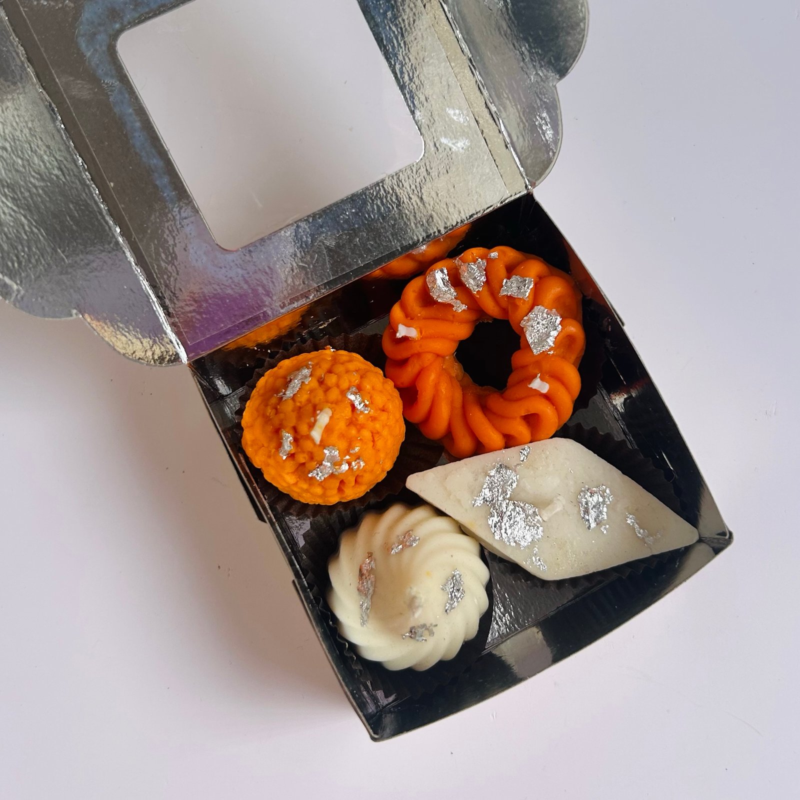 Mithai ka Dabba - Scented Candles Gift Box - Image 2